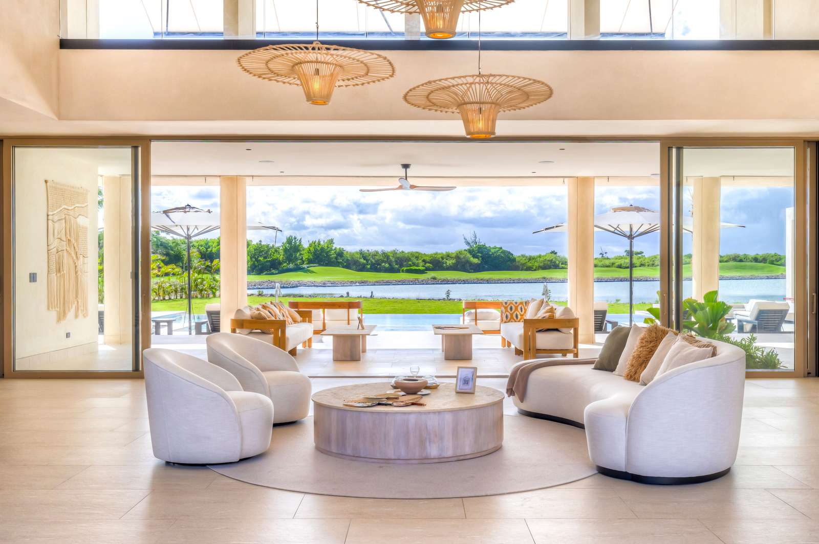 4 Insider Secrets to Book Luxury Villas at the Best Rates
