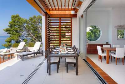 Covered Outdoor Dining