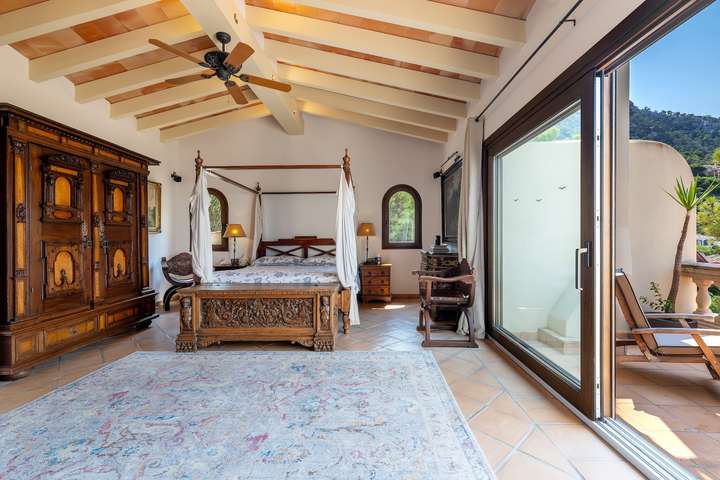 Bedroom 1 - Master Suite