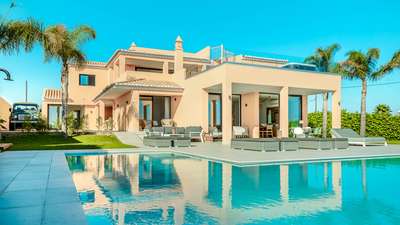 Infinity Pool