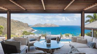 Covered Outdoor Living and Dining Areas