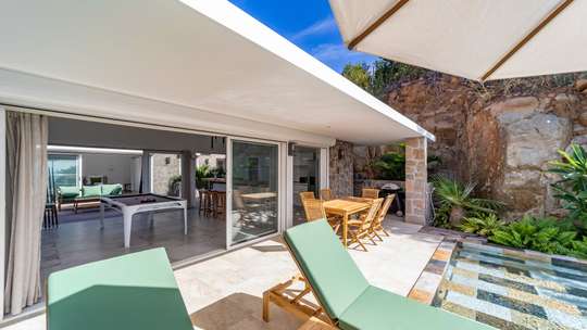 Alfresco Dining