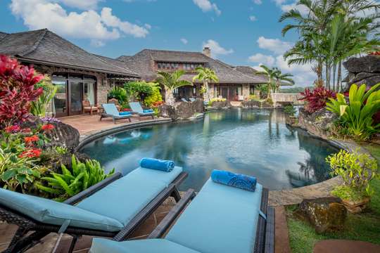 Outdoor Lounge Areas