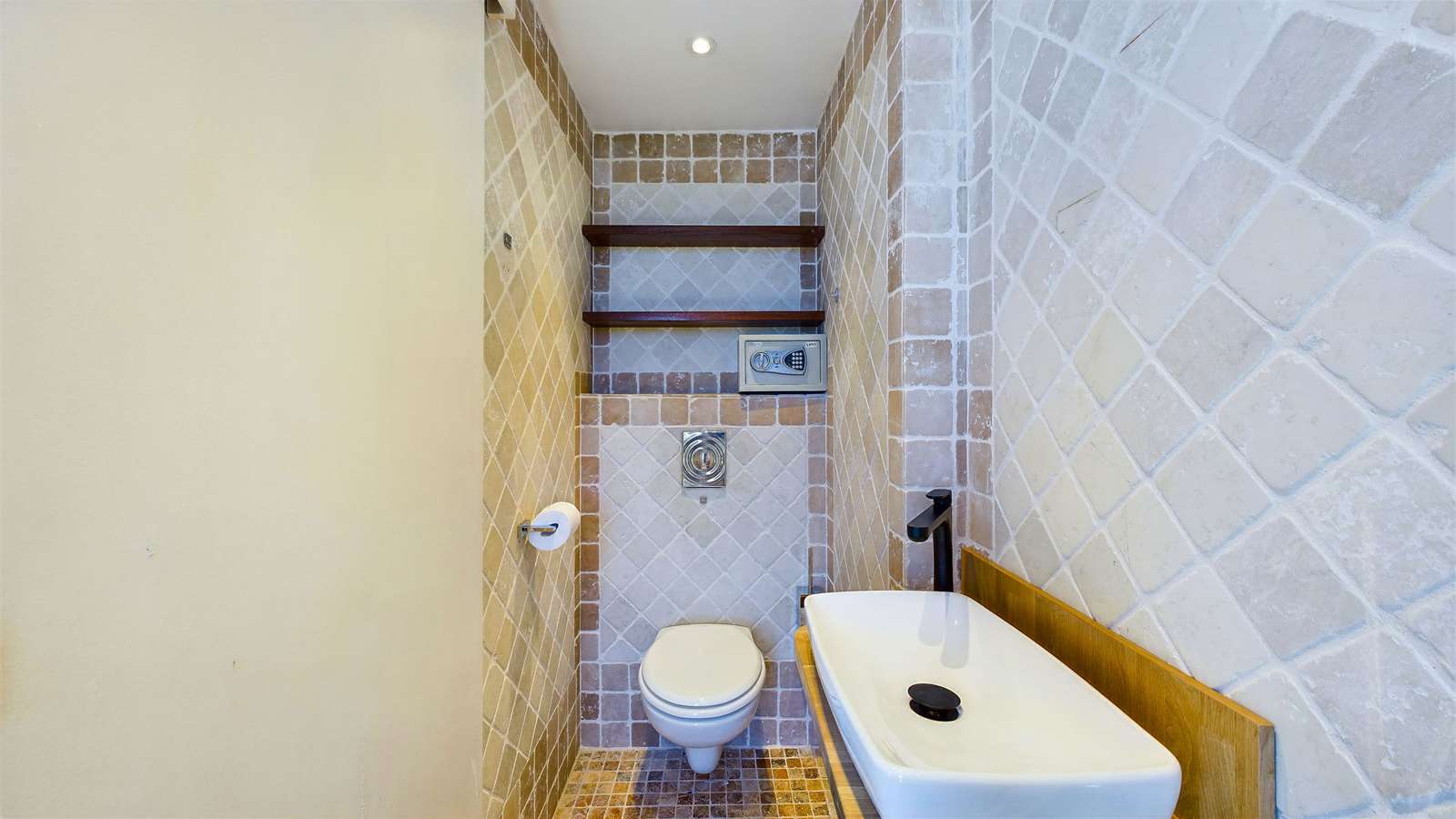 Property image 94