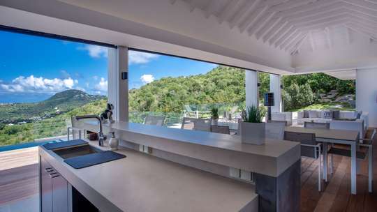 Outdoor Bar