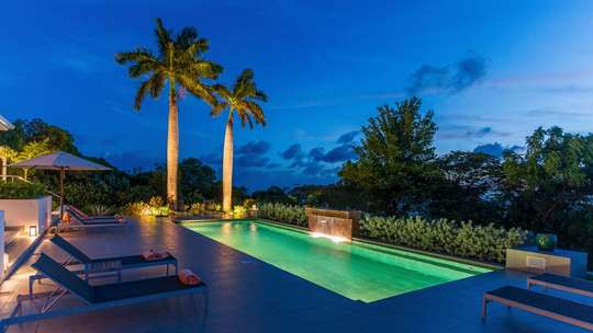 Heated Infinity Pool
