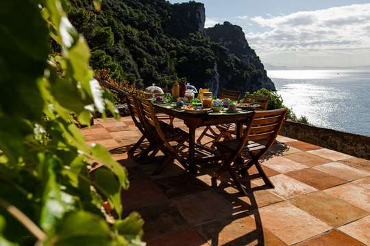 Alfresco Dining