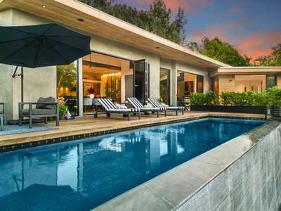 Heated Infinity Pool