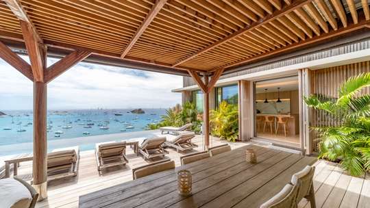 Alfresco Dining