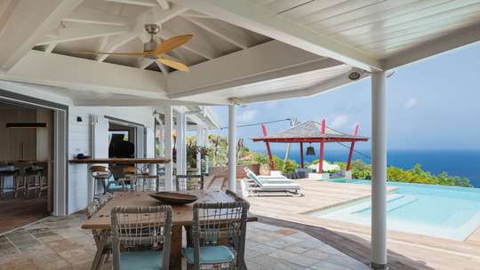 Alfresco Dining
