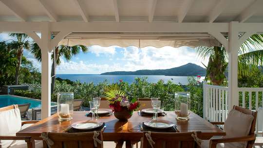 Alfresco Dining