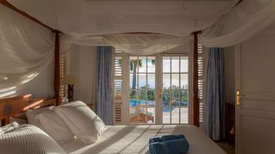 Couples Hideaway