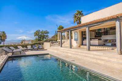 Heated Infinity Pool