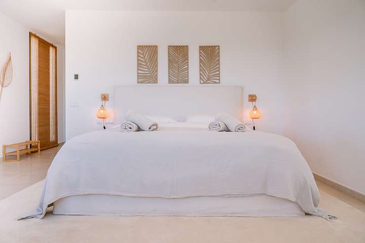 Bedroom 1 - Master Suite