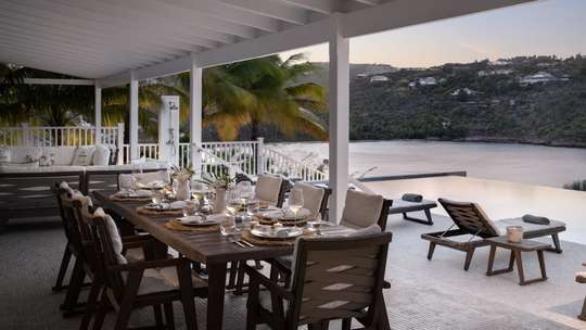 Alfresco Dining