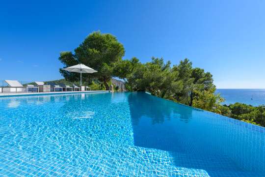 Infinity Pool