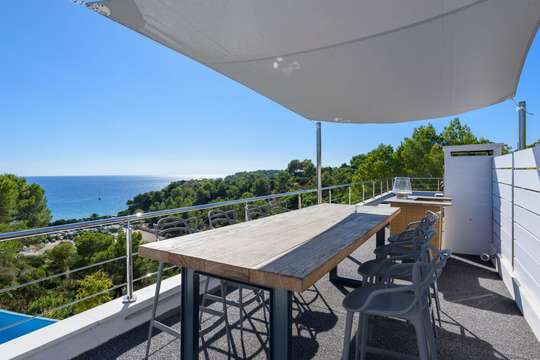 Alfresco Dining