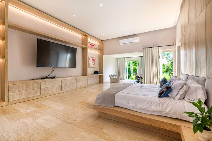 Bedroom 1- Master Suite