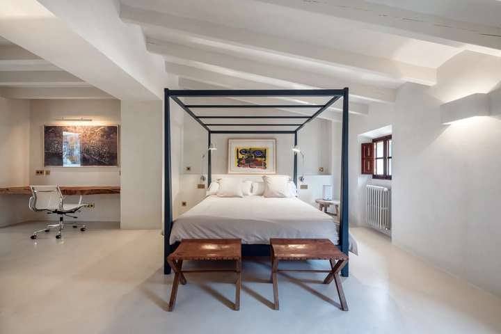 Bedroom 1 - Master Suite