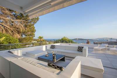 Outdoor Lounge Areas