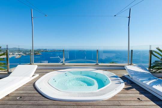 Jacuzzi