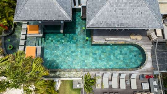 Unique Architecture
