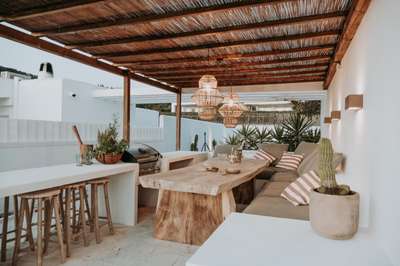 Covered Outdoor Living and Dining Areas