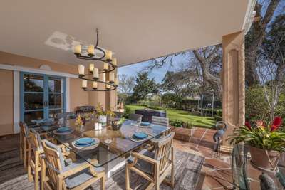 Alfresco Dining