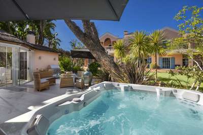 Jacuzzi