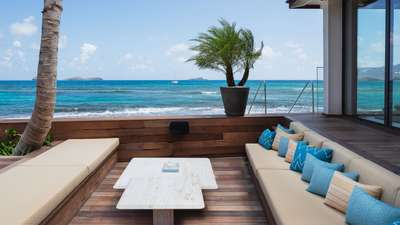 Outdoor Lounge Areas