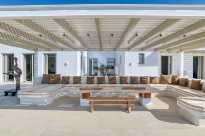 Outdoor Lounge Areas