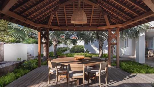 Alfresco Dining