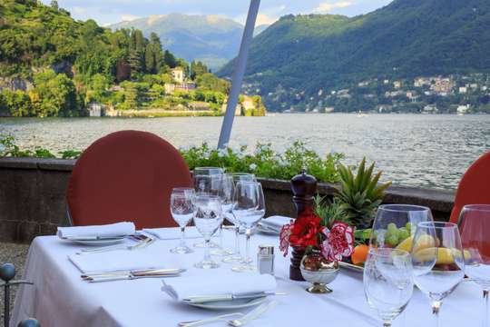 Alfresco Dining