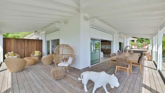 Covered Outdoor Living and Dining Areas