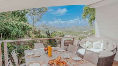 Alfresco Dining