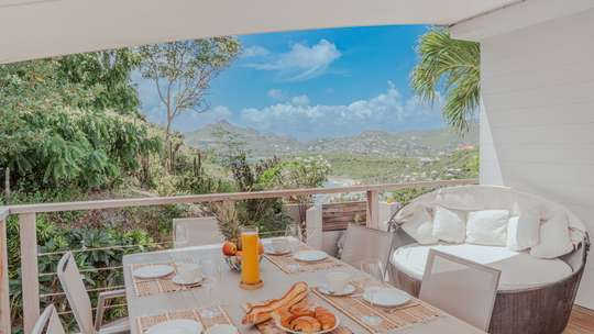 Alfresco Dining