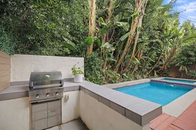 Outdoor Kitchen