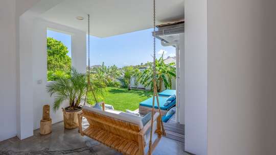 Outdoor Lounge Areas
