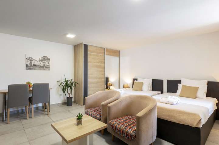 Bedroom 7 - Apartment 2