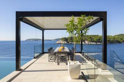 Alfresco Dining