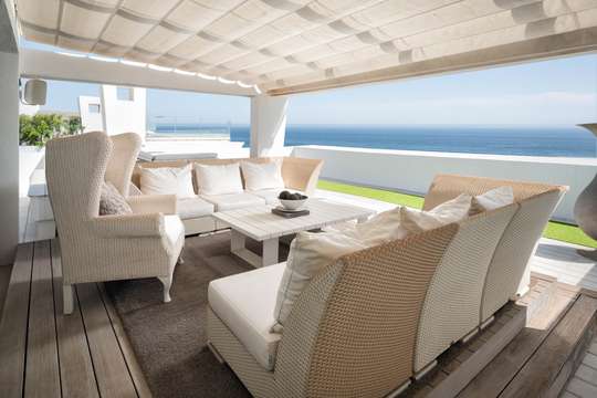 Outdoor Lounge Areas