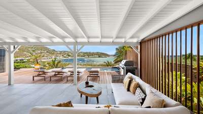 Outdoor Lounge Area