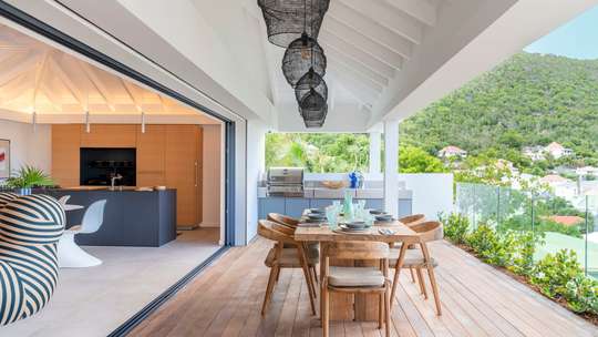 Alfresco Dining