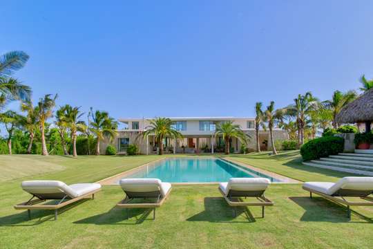Outdoor Lounge Areas