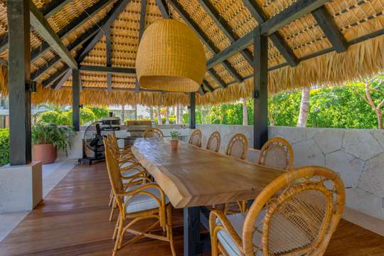 Alfresco Dining