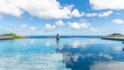 Heated Infinity Pool