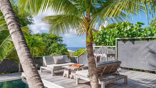 Outdoor Lounge Area
