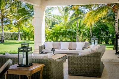 Outdoor Lounge Areas