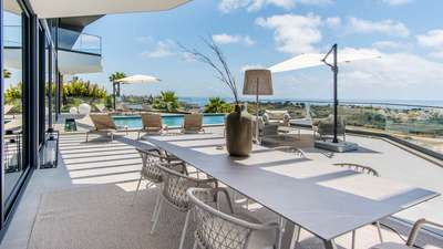 Alfresco Dining