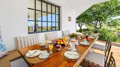 Alfresco Dining